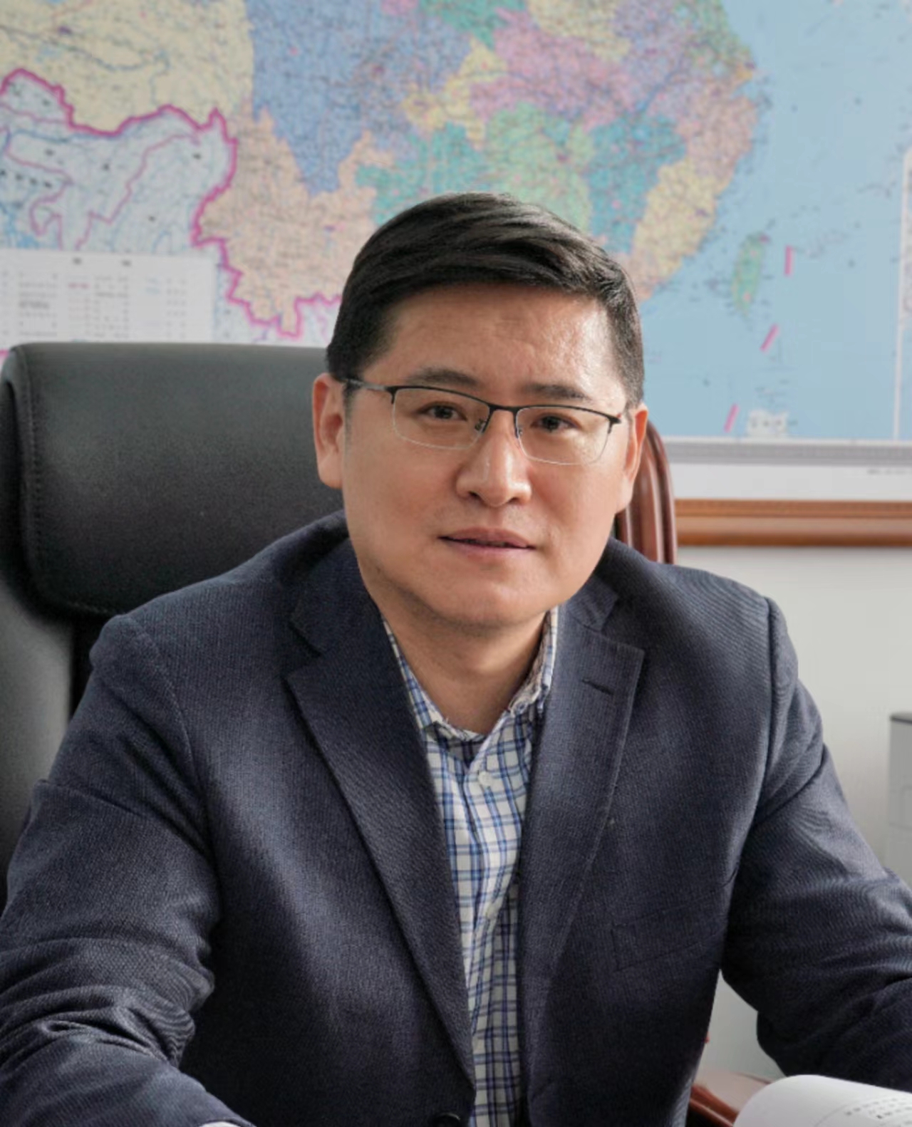 刘勇主任2.jpg